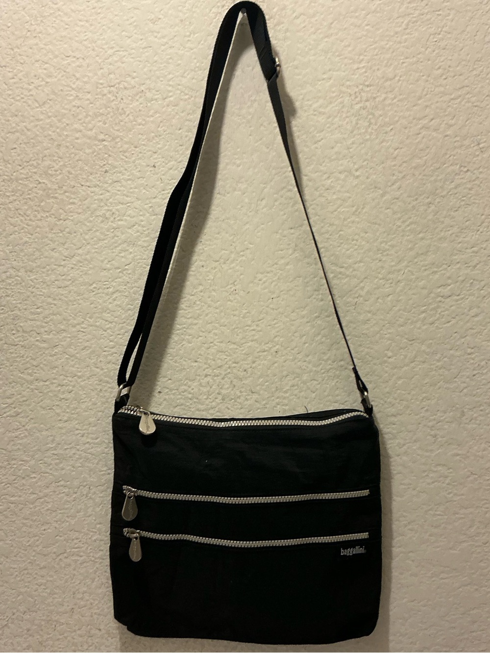 Baggallini Black Nylon Crossbody with Silver Zippers